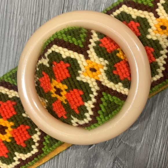 70’s Vintage Boho Hand Sewn Cross Stitch Floral Belt Size S - Picture 2 of 9